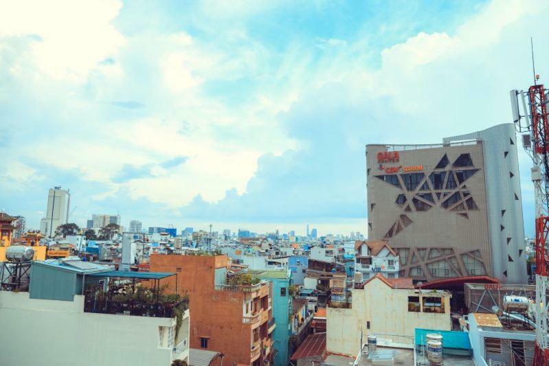 Phuong Linh Hotel Hô Chi Minh-Ville Extérieur photo